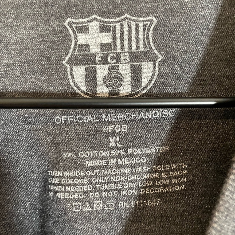 FCB Futbol Club Barcelona Crew Neck Short Sleeve T Shirt Adult Unisex Xl Soccer - Picture 2 of 7